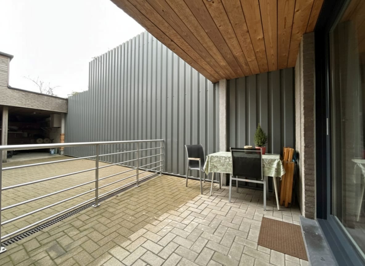 PERFECT ONDERHOUDEN GELIJKVLOERS APPARTEMENT (BJ 2009) MET GARAGE!!! - foto 3