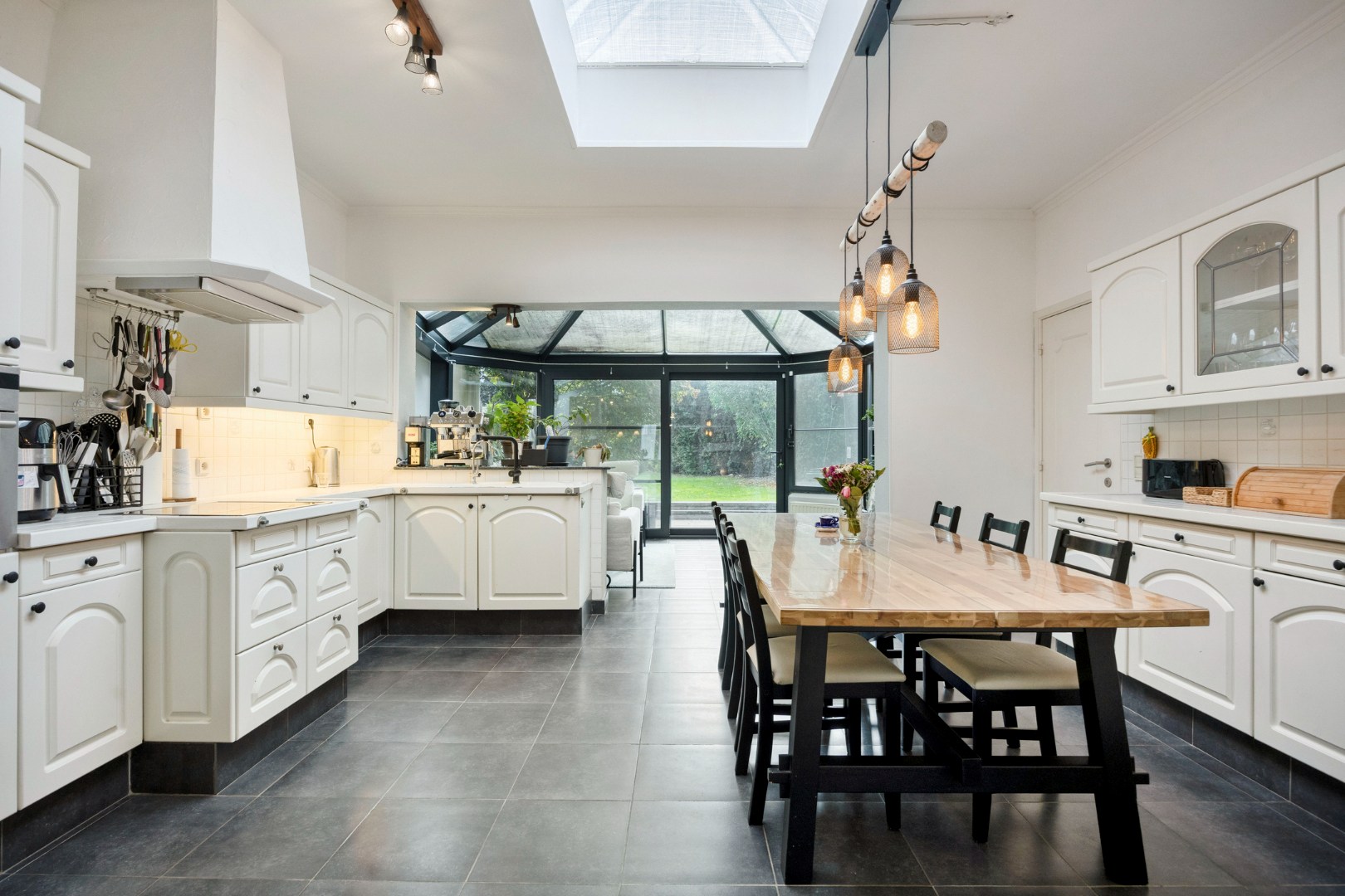 Woning met 3 ruime slaapkamers, bureau, tuin , kelder en zolder in Kessel-Lo! - EPC 198 kWh/m² - bewoonbare opp. 233 m² - foto 5