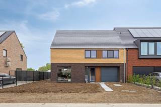 RUIME (247m2) EN ENERGIEZUINIGE GEZINSWONING (HOB) MET 3 SLAAPKAMERS, PRACHTIG ZONNETERRAS OP EEN PERCEEL VAN 05A38CA TE HASSELT (KORTESSEM) !Vlakbij...