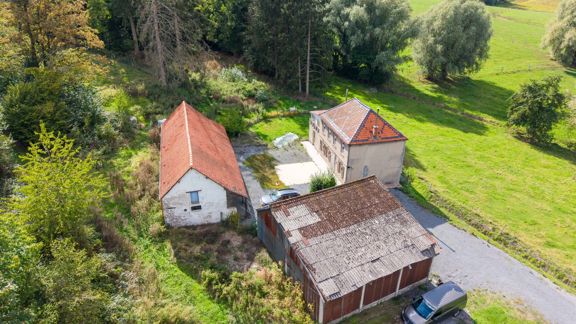 MAISON AVEC DEPENDANCES ET TERRAINS| WONING MET BIJGEBOUWEN EN GROND | 18.240 m² - foto 4