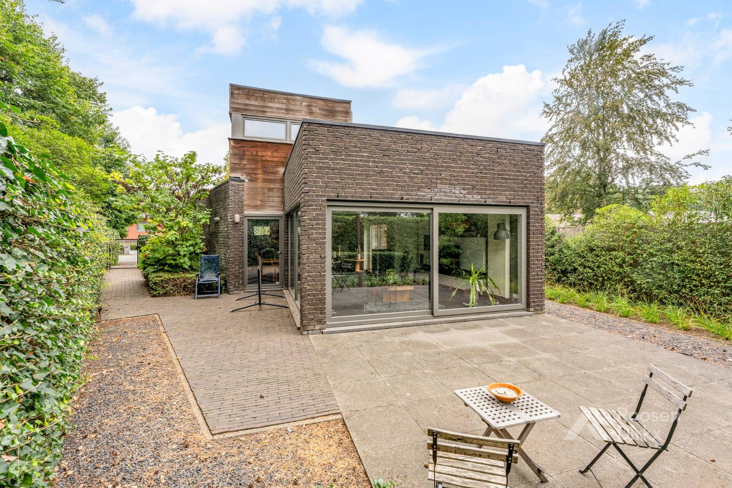 Gezinswoning met stijlvolle architectuur op wandelafstand van natuurgebied - foto 4