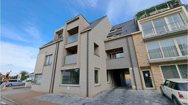 Instapklaar 2-slaapkamerappartement met TERRAS en AUTOSTANDPLAATS te huur in Torhout - foto 1