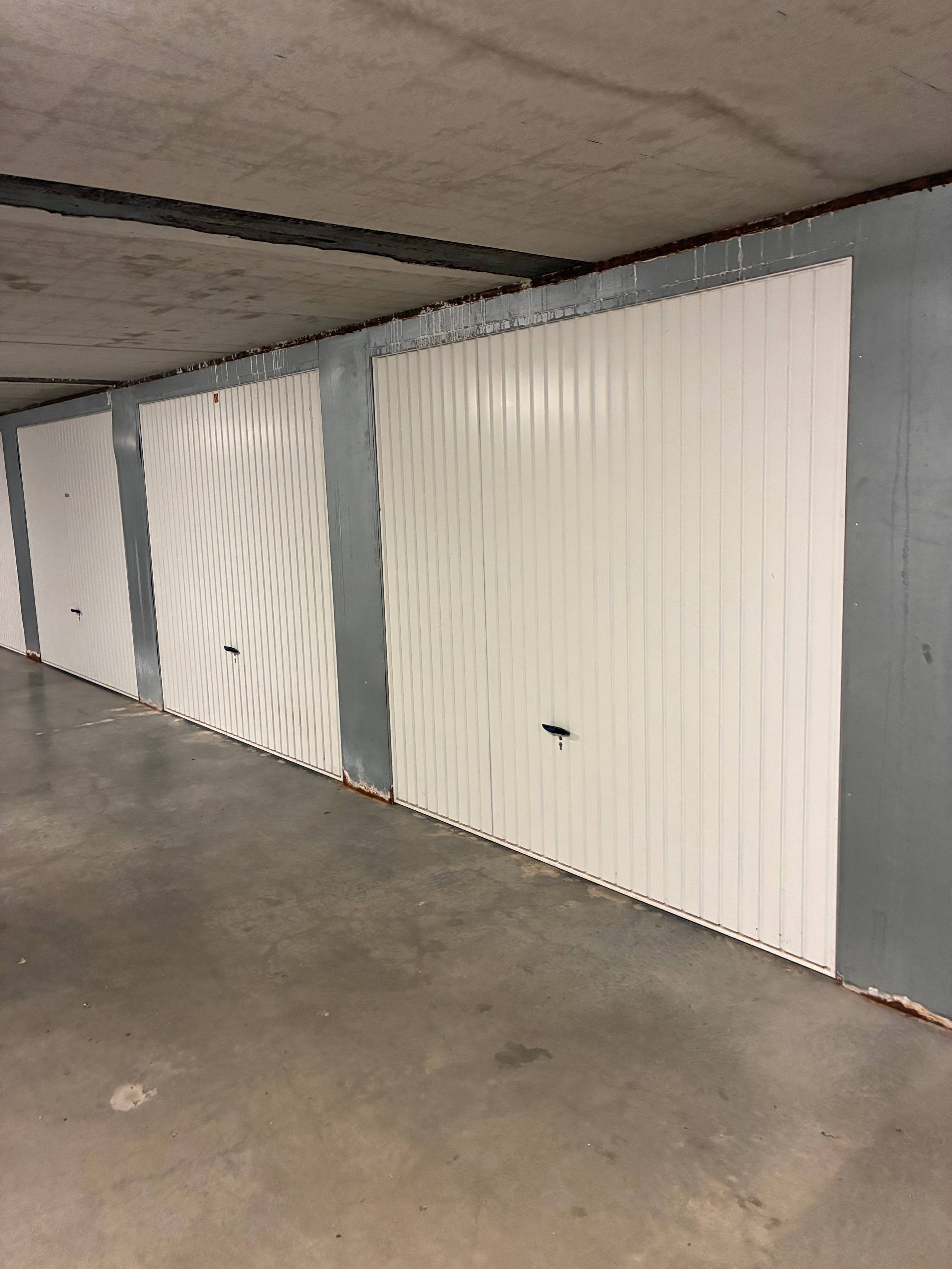Garagebox in afgesloten gebouw - photo 4