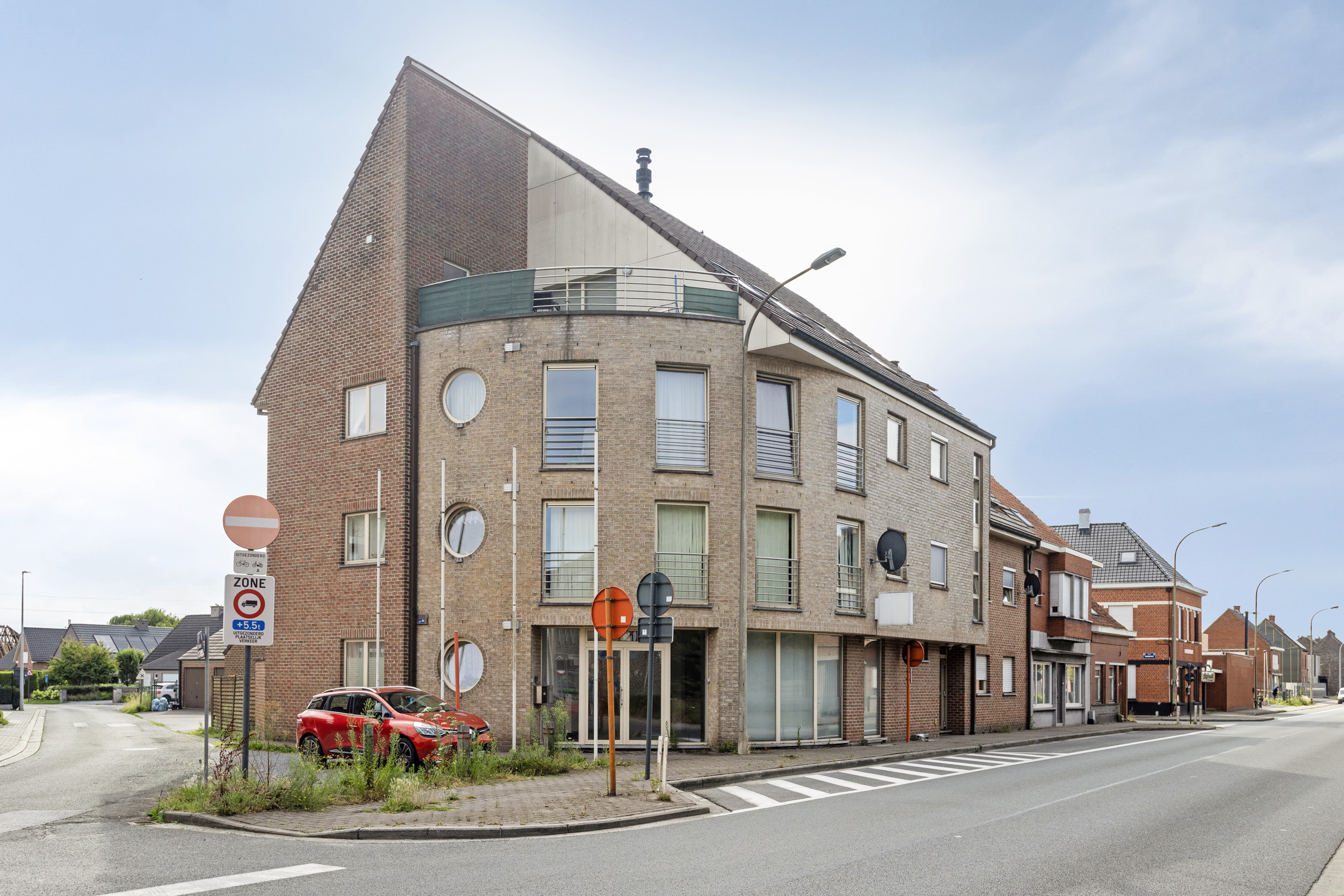 Commercial for sale in Zulte