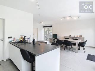 Passieve energieneutrale nieuwbouwwoning (EPC A+ -18 kWh) met 4 slaapkamers en leuke tuin. De woning werd gebouwd met oog voor detail,...