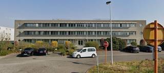 Kwalitatieve kantoren te huur, met een opp. van ca. 1.000 m² gelegen te Vilvoorde op het gelijkvloers.De kantoren kunnen eventueel per verdiep ook in...