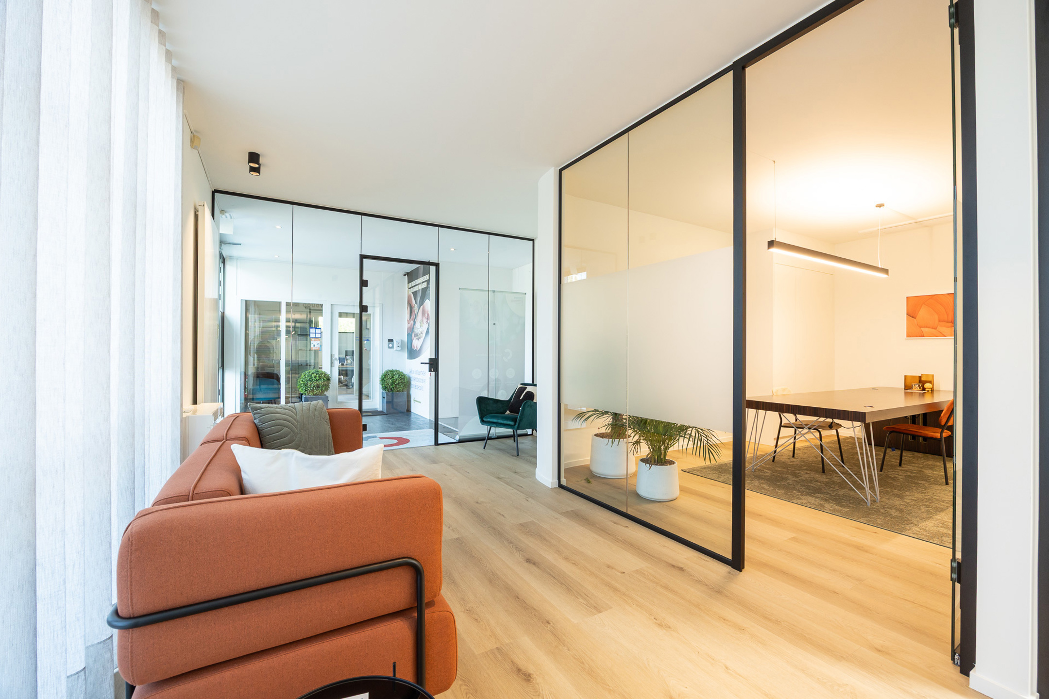 Kantoorruimte van 160m² met dienstenpakket - foto 2