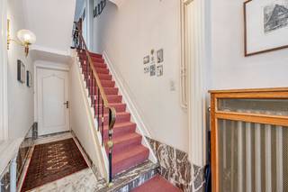 PRACHTIGE INTERBELLUM EIGENDOM IN EEN VAN DE MOOISTE STRATEN VAN DE STADIn een van de mooiste straten van Sint-Niklaas bevindt zich deze prachtige...