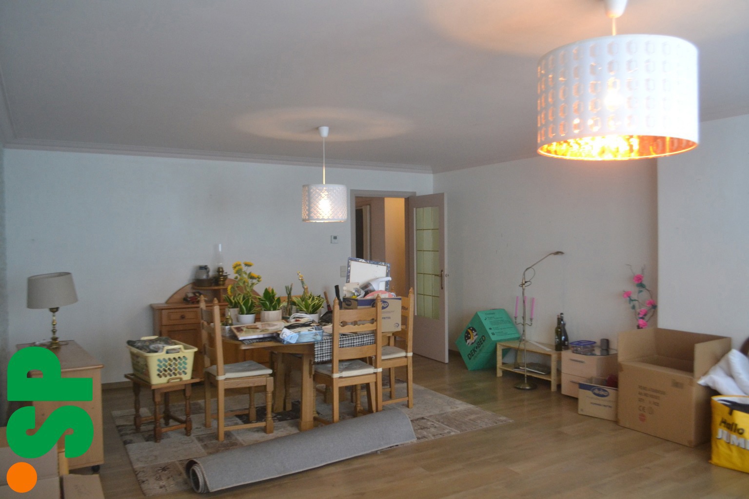 Nabij het centrum gelegen ruim appartement met staanplaats en 2 slaapkamers. - foto 5
