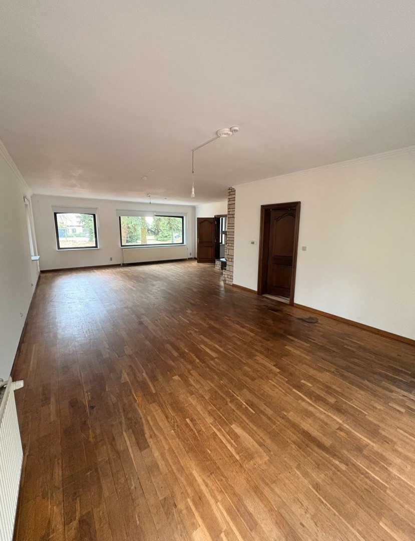 House for rent in Maasmechelen with 5 bedrooms - photo 5