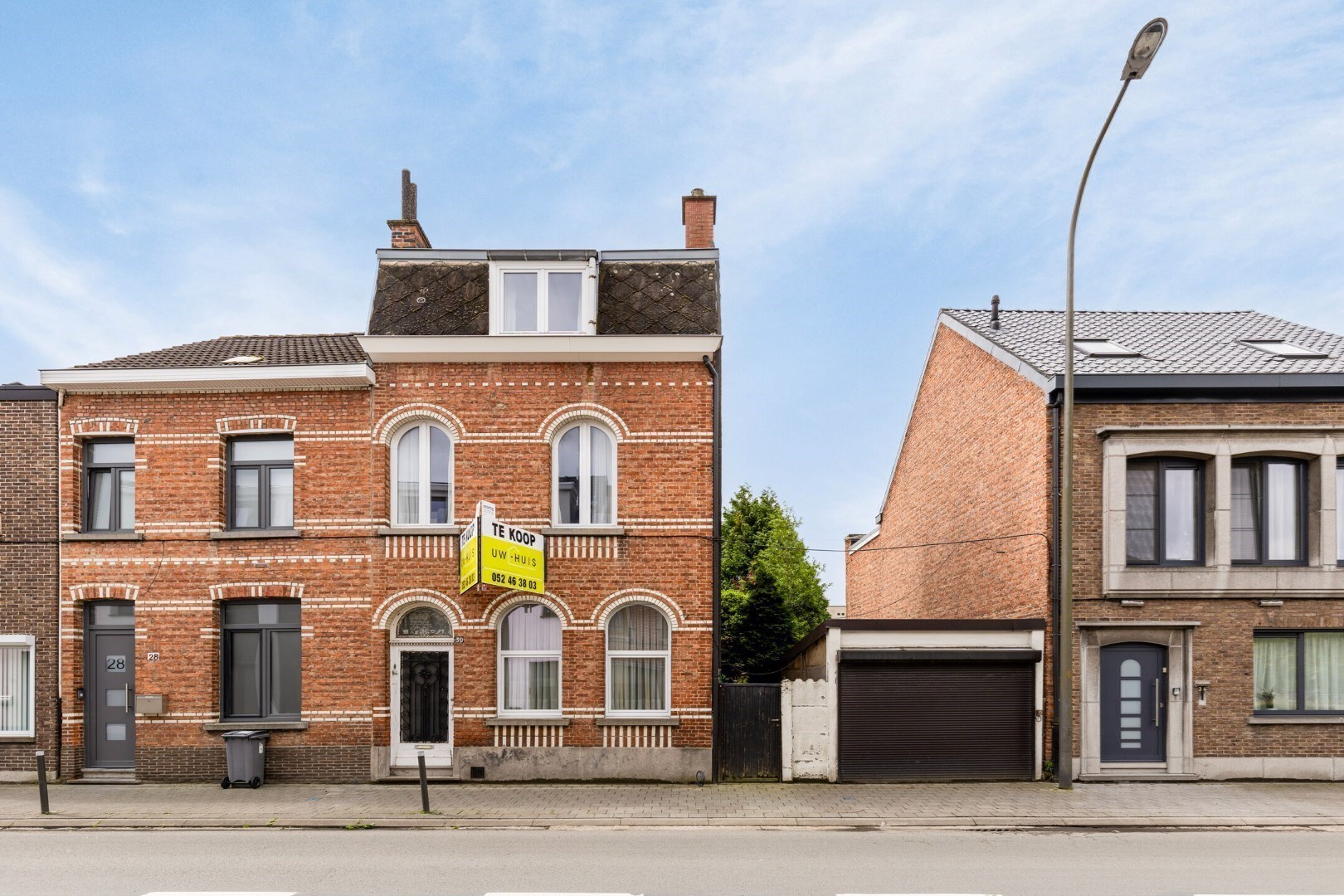 TE RENOVEREN HERENWONING MET GROTE TUIN IN HET CENTRUM VAN SINT NIKLAAS - foto 1