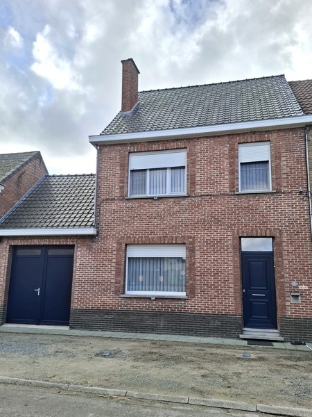Gezinswoning met 4 slaapkamers, garage en tuin - foto 1