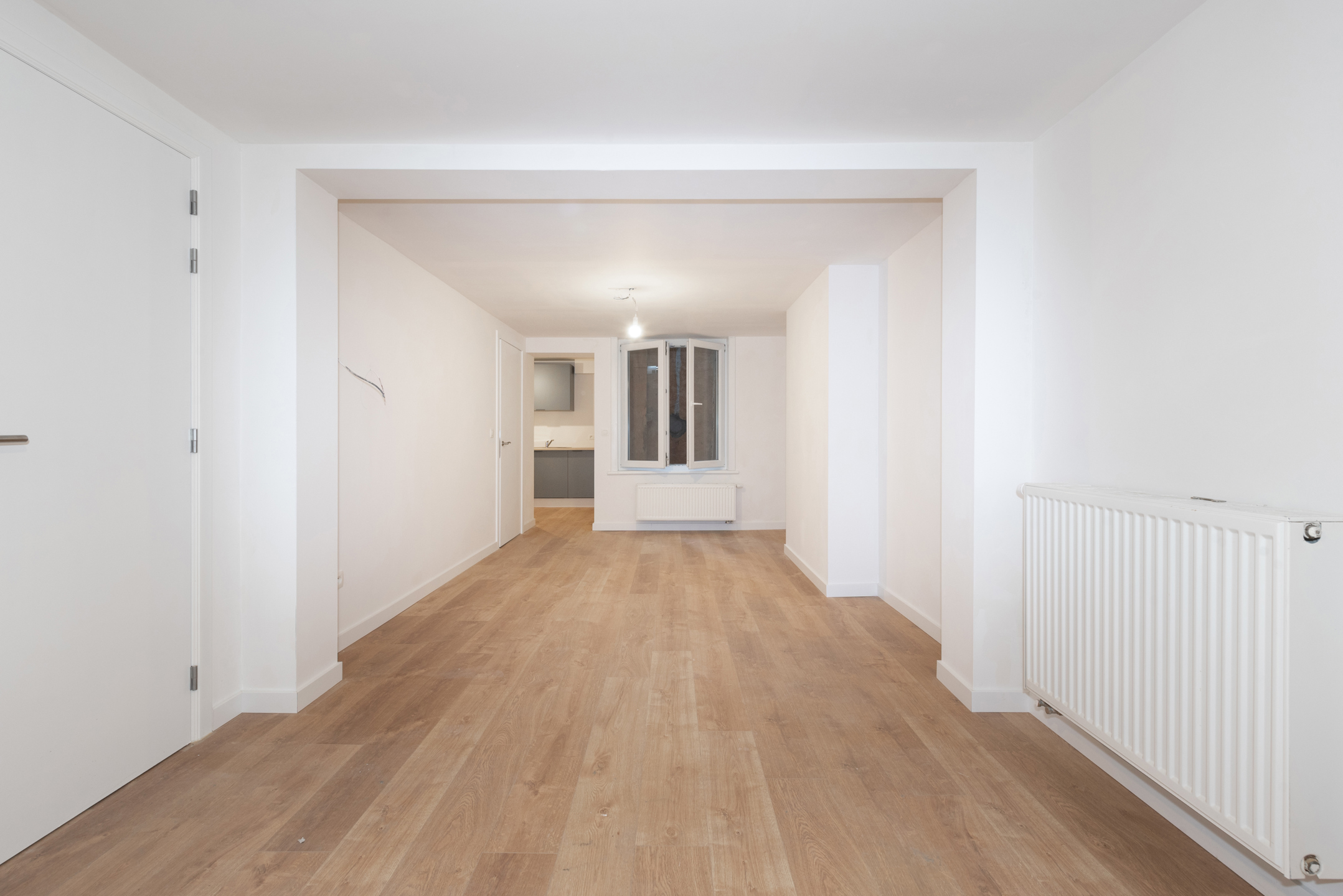 Instapklaar gerenoveerd 1-slpk app met koertje - foto 5