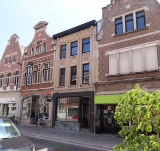 This move-in ready office is located in the charming, historic center of Lier, in the beautiful Berlarij.With an area of 103 m², this space offers...