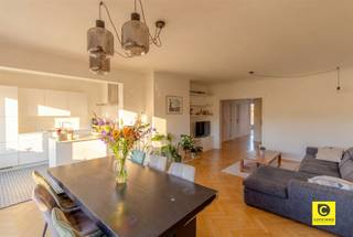 <p><span>Cette maison ou cet appartement participera au marathon de vente le </span><span>samedi 9 mai 2026.</span></p><p><span>Vous pouvez venir voir cette maison ou cet appartement </span><span>entre 09h et 12h.</span></p><p><span> </span></p><p><span>Vous souhaitez visiter ? Inscrivez-vous sur <span>info@coprimmo.be</span></span><span> ou via le calendrier de rendez-vous en ligne directement (si possible) sur la page de ce bien.</span></p><p><span> </span></p>