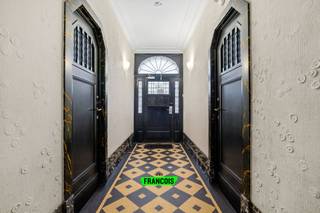 Merode – tegenover de toekomstige Amerikaanse ambassade, in een prachtig Art-Decogebouw dat zijn oorspronkelijke charme heeft behouden, ligt...