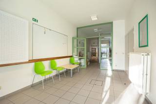 Modern en lichtrijke kantoorruimte in het hart van Opwijk! Dit pand is uiterst geschikt voor een klein bedrijf, consulentschap of...