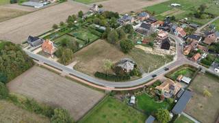 Ontdek deze prachtig gelegen bouwgrond in de Vooruitgangstraat te Ruisbroek, een perfecte plek om jouw droomwoning te realiseren. Dit perceel...