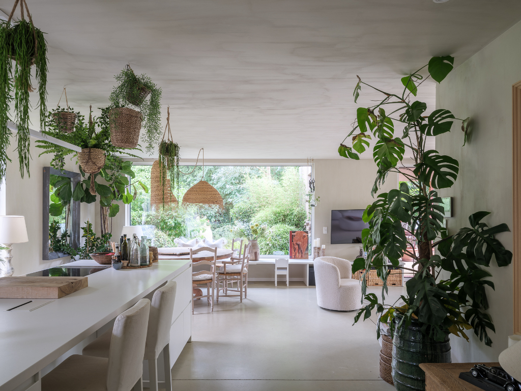 Twee uitzonderlijke bungalowvilla’s op één groen perceel van 3.022 m² in een residentiële wijk in De Pinte. - photo 4