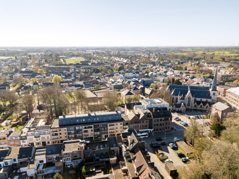 Zéér gunstig &amp; centraal gelegen dakappartement 190m2 met 4 SLK, onderg. garage &amp; ruime Z-gerichte terrassen - foto 4