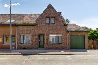 - Emplacement calme au centre de Geluwe: Rue de Jérusalem 10- Espace de vie spacieux avec véranda confortable- Cuisine pratique- Grand jardin orienté...