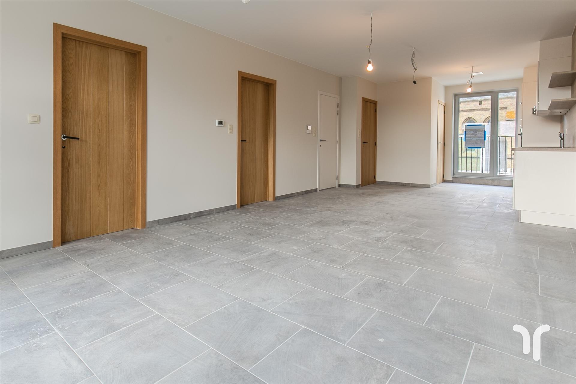 Centraal gelegen nieuwbouw appartement met 2 slaapkamers. - foto 4