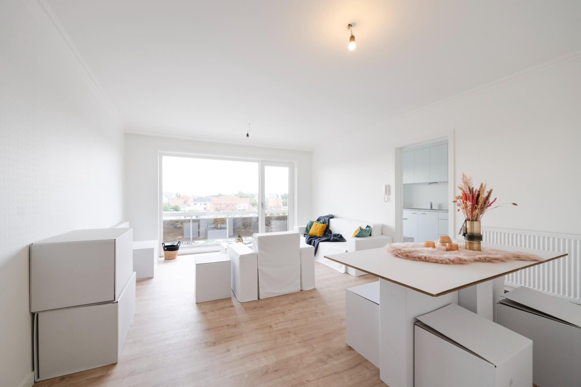 Appartement met 2 slaapkamers en autostandplaats te Roeselare - foto 3