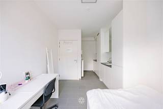 <p><span>GHENT CENTRUM - Trendy student room on excellent location</span></p><p><span> </span></p><p><span> </span></p><p><span>This interesting investment opportunity is located on the second floor of Residence Housing4Students in Vlasgaardstraat.</span></p><p><span>The trendy room is equipped with fitted wardrobes, bed, desk, washbasin cabinet and full kitchenette. Furthermore, the bathroom, kitchen and a recreation room are shared per floor. </span></p><p><span> </span></p><p><span> </span></p><p><span>Some assets in a nutshell: </span></p><ul><li><span>Central location</span></li><li><span>Completely ready to move in</span></li><li><span>Equipped with customization</span></li><li><span>Energy efficient</span></li><li><span>Easy to rent out with good returns</span></li><li><span>Shared park garden</span></li><li><span>Bicycle storage</span></li></ul><p><span> </span></p><p><span> </span></p><p><span>Distance to campus: </span></p><ul><li><span>KU Leuven - Campus Rabot: 1.0 km</span></li><li><span>UGent - Campus Coupure: 1,1 km</span></li><li><span>UGent - Campus Henri Dunant: 1 km</span></li><li><span>KASK & Conservatory: 1.8 km</span></li><li><span>HOGENT - Campus Mercator: 2.1 km</span></li><li><span>Arteveldehogeschool - Campus Kattenberg: 2.7 km</span></li></ul><p><span> </span></p><p><span> </span></p><p><span> </span></p><p><span>Important: </span></p><p><span>Target price: 179,000 EUR</span></p><p><span> </span></p><p><span>Interested? Contact Axel Lenaerts real estate agents for more info or a site visit at 09 245 24 24 or <span>Laurens@axellenaerts.be</span></span><span> </span></p><p><span> </span></p>