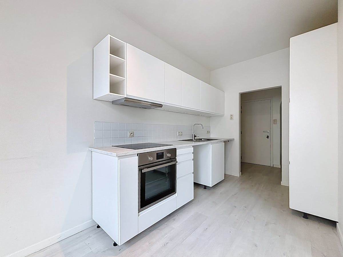2 bedroom apartment near Ghent Sint-Pieters station - photo 3