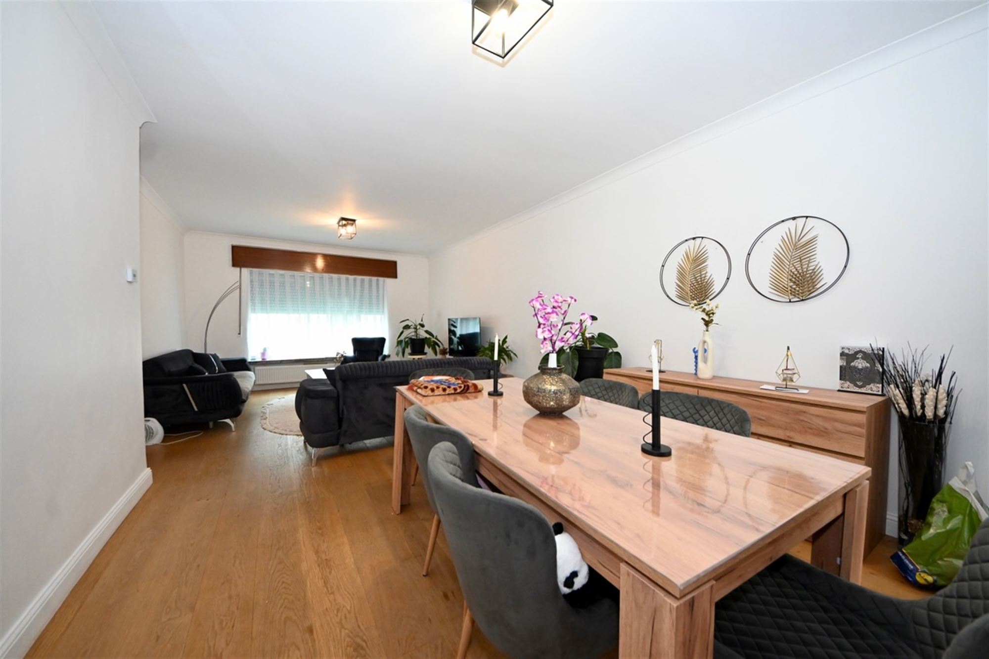 Gerenoveerde woning met 4 slaapkamers en tuin.  - foto 5