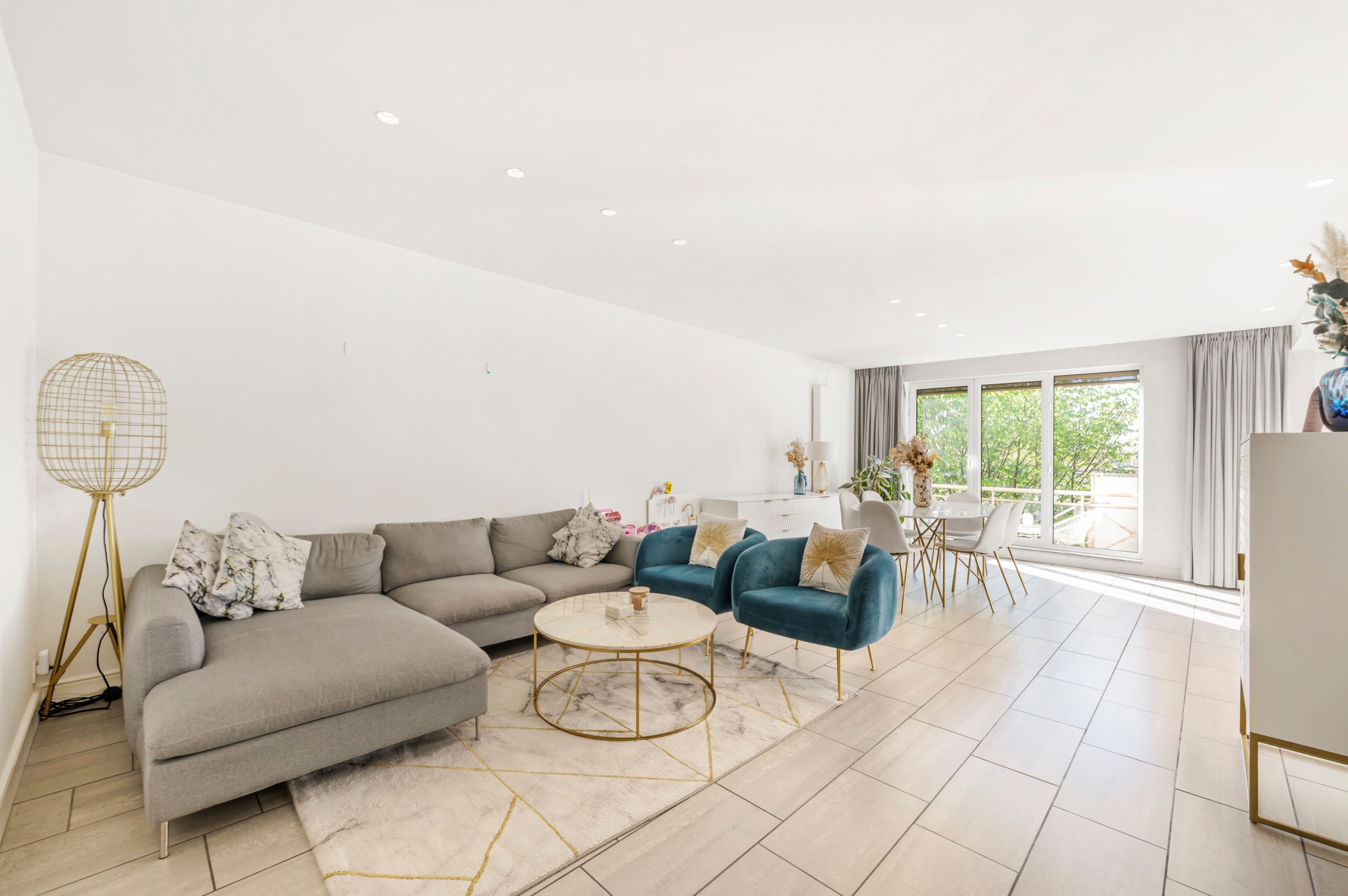 Instapklaar appartement met zonnig terras en garagebox in Brasschaat! - foto 4
