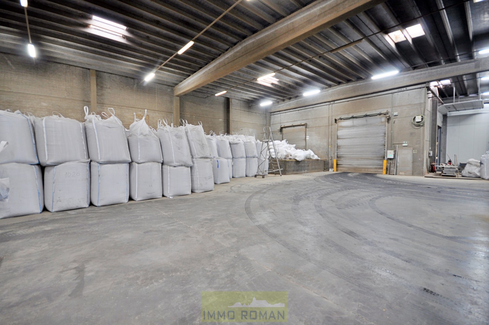 Magazijn van 613 m² gelegen te Avelgem, deelgemeente Kerkhove. - foto 4