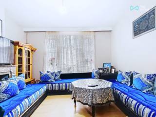 Info &amp; bezichtigingen: dries.v@weinvest.be of 02 315 77 22<br /><br />We Invest biedt exclusief dit appartement met één slaapkamer aan, gelegen op de 1e verdieping van een klein gebouw zonder lift in Sint-Agatha-Berchem.<br /><br />Het heeft een oppervlakte van 55 m² en bestaat uit een slaapkamer, een woonkamer, een halfingerichte keuken, een doucheruimte, een balkon en een kelder. De elektriciteit voldoet aan de normen. EPC E (267 kWh/m²/jaar, CO₂: 53).<br /><br />Het appartement ligt dicht bij scholen, winkels, het winkelcentrum Basilix en het openbaar vervoer (bushalte op 180 m, station op 850 m) en biedt gemakkelijke toegang tot de grote verkeersaders naar het centrum van Brussel of de ring.<br /><br />Dit pand is een unieke kans voor een eerste aankoop of een investering in huurwoningen. Neem contact met ons op om een bezichtiging te regelen! Mis onze exclusieve aanbiedingen op onze website WWW.WEINVEST.BE niet.