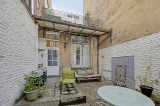 PRE-SALE le samedi 25/04/26 de 10h à 12h.Près de la maison communale de Schaerbeek, appartement en souplex de caractère de 120 m².Au...