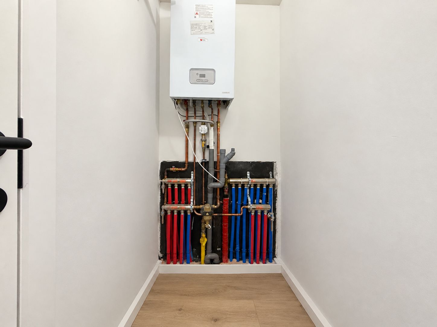Gerenoveerd 1-slaapkamerappartement met stadskoer te huur in Gent! - foto 4
