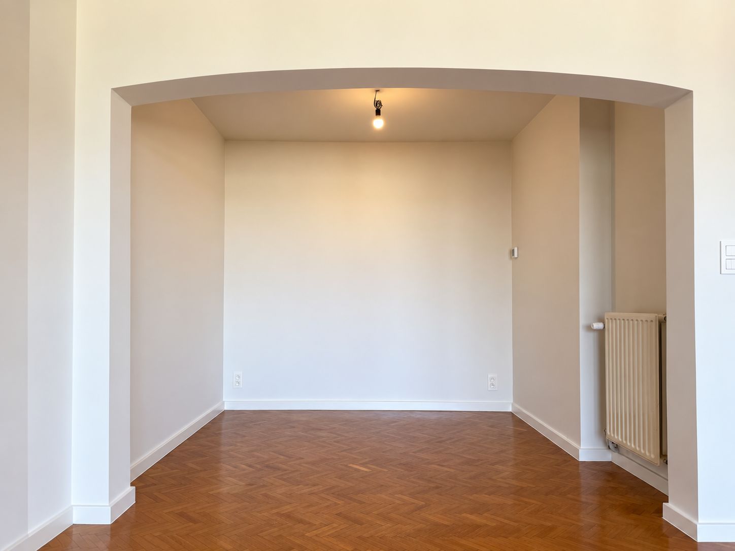 Gerenoveerde 2-slaapkamerpenthouse te huur vlakbij Sint-Baafsplein! - foto 5