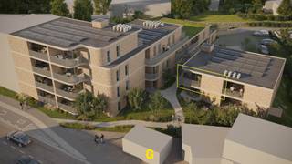 De Boomgaard is een nieuw woonproject waar rust, groen en hedendaags comfort elkaar versterken. Verscholen in een groen binnengebied en op wandelafstand van het centrum van Hoeselt, ontstaat hier een plek waar je écht thuis komt.<br /><br />Het project verenigt kwalitatieve appartementen rond een centrale, parkachtige autoluwe buitenruimte als hart van het project. Een doordacht woonensemble waar ontmoeting, privacy en leefkwaliteit in balans zijn. De ideale woonplek voor elke generatie. <br /><br /><br />DE LOCATIE<br /><br />Hoeselt biedt het beste van twee werelden: de rust en gemoedelijkheid van een dorp, met alle dagelijkse voorzieningen binnen handbereik. Je woont hier ontspannen en goed bereikbaar in een gemeente die inzet op leefkwaliteit, natuur en nabijheid.<br /><br />De Boomgaard ligt op een unieke plek tussen de Boomgaardstraat en de Bilzersteenweg. Die ligging zorgt voor een slimme verbinding: landelijk wonen, maar met alles dichtbij. Te voet of met de fiets bereik je vlot het centrum van Hoeselt, zonder afhankelijk te zijn van de wagen. <br /><br /><br />APPARTEMENT 1.7<br /><br />Dit 2-slaapkamer appartement is gelegen op de 1ste verdieping. De lichtrijke leefruimte geeft uit op het zuidgerichte terras. Hier zal het bijzonder aangenaam om wonen zijn, in een mooie serene omgeving, kortbij alles. <br /><br />Indeling: <br />inkomhal met gastentoilet, fijne lichtrijke leefruimte met plafondhoge ramen uitgevend op het terras, open keuken met eiland. Nachthal met badkamer, 2de toilet, een ruime berging/wasplaats en twee volwaardige slaapkamers.<br /><br />Bijkomend kan een autostandplaats in de kelderverdieping mee aangekocht worden, bereikbaar langs de Boomgaardstraat. Voor extra bergruimte wordt een individuele kelderberging aangeboden. <br /><br />De appartementen worden afgewerkt met moderne, duurzame energiezuinige technieken en zeer degelijke materialen:<br />- warmtepomp lucht-water<br />- vloerverwarming<br />- (al dan niet) uitgerust met zonnepanelen met eigen omvormer per appartement, aantal en plaatsing bepaald in functie van het te bereiken E-peil.<br />- WC's voorzien van regenwater uit de hemelwaterput<br />- keuken ingericht met toestellen van zeer degelijke kwaliteit<br />- Fiber internet, UTP-aansluitingen in verschillende ruimtes<br />- afwerking vrij te kiezen, met al redelijke budgetten inbegrepen in de prijs, met professionele begeleiding bij elke stap. <br />- aanpassingen voor minder mobiele mensen mogelijk!<br /><br />Gerealiseerd door een succesvolle samenwerking tussen H-PLUS en CURON, twee sterke ervaren vastgoedspelers voor wie kwaliteit, comfort en eindresultaat primeert. <br /><br />Interesse in dit mooie aanbod op deze gunstige ligging? Neem gerust een vrijblijvende afspraak bij ons op kantoor voor meer toelichting - Wim - 0478 495 750 - wim@immofransgoffin.be<br /><br />Heeft u geen zicht op de waarde van uw huidige woning? Wij maken graag tijd voor u voor een vrijblijvende doch grondig uitgewerkte waardebepaling.<br /><br />Maatregelen opgenomen in het Maatregelenregister: nee