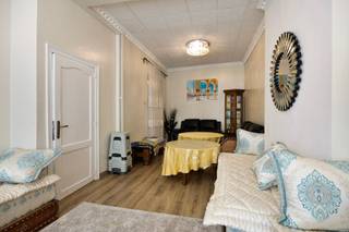 Are you looking for a family home on a quiet street just a stone’s throw from the center of Brussels? Look no further, this charming home...