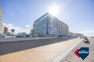 Ruim instapklaar appartement met 2 slaapkamers en een prachtig zijdelings zeezicht vanuit de woonkamer. Gelegen op de 7de verdieping, op...