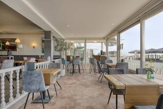 Commercial property for rent on the Zeedijk in Zeebrugge.Layout:- consumption room area: 150 m²- toilet- partially installed kitchen- private...