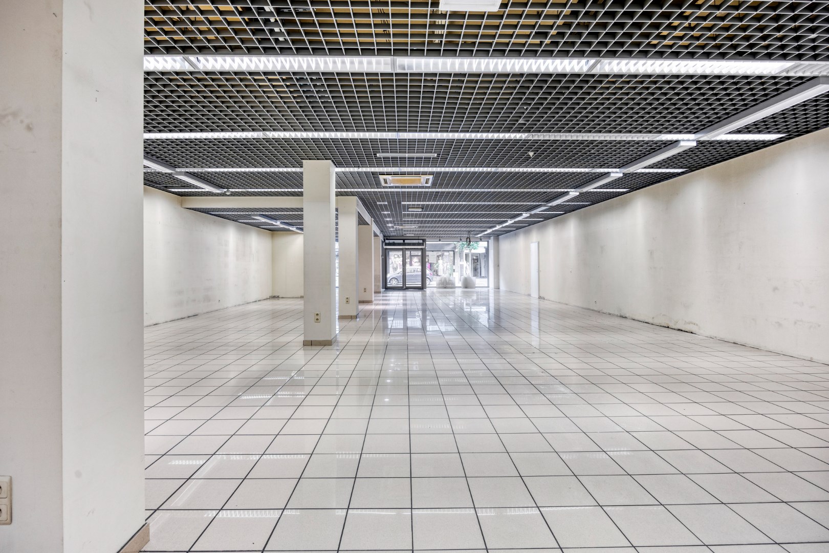 Commercial for sale in Mol - photo 4