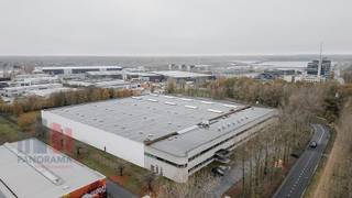 Logistiek magazijn van 8.691 m², gecombineerd met 3.200 m² instapklare kantoren  en 4.400 m² buitenopslag , te huur.Uitstekend gelegen aan de E19 in...