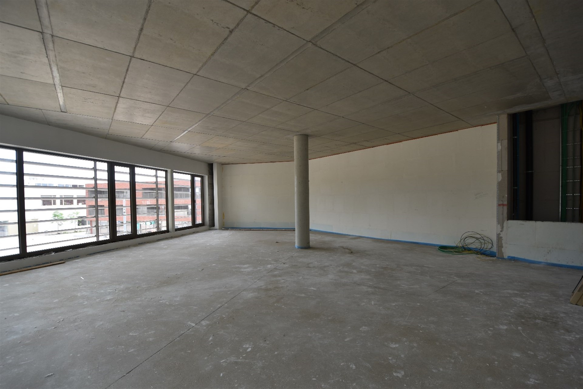 Top gelegen casco kantoorruimte te koop! - foto 1