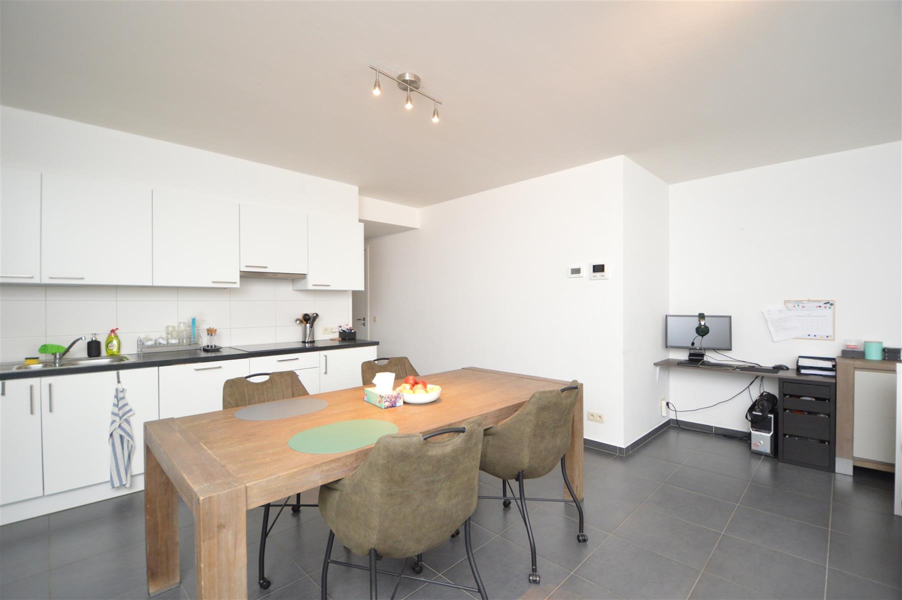 Hedendaags, modern nieuwbouwappartement van 95m² met 2 slaapkamers, terras en autostandplaats - foto 3