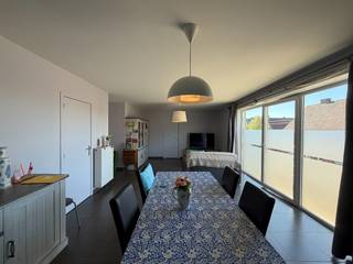 Dit aangenaam appartement, gelegen in de Merelstraat 15 D te Zulte, bevindt zich in een goede staat en biedt een praktische indeling.De woning omvat...