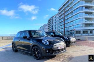 goed gelegen garagebox(nr 05) te huur - residentie Meerdal gelegen te Koningslaan 122<br />huurprijs : 2400€ per jaar<br />onmiddellijk beschikbaar <br /><br />afmetingen <br />hoogte 1.93m<br />breedte : 2.42m<br />diepte : 5.62m