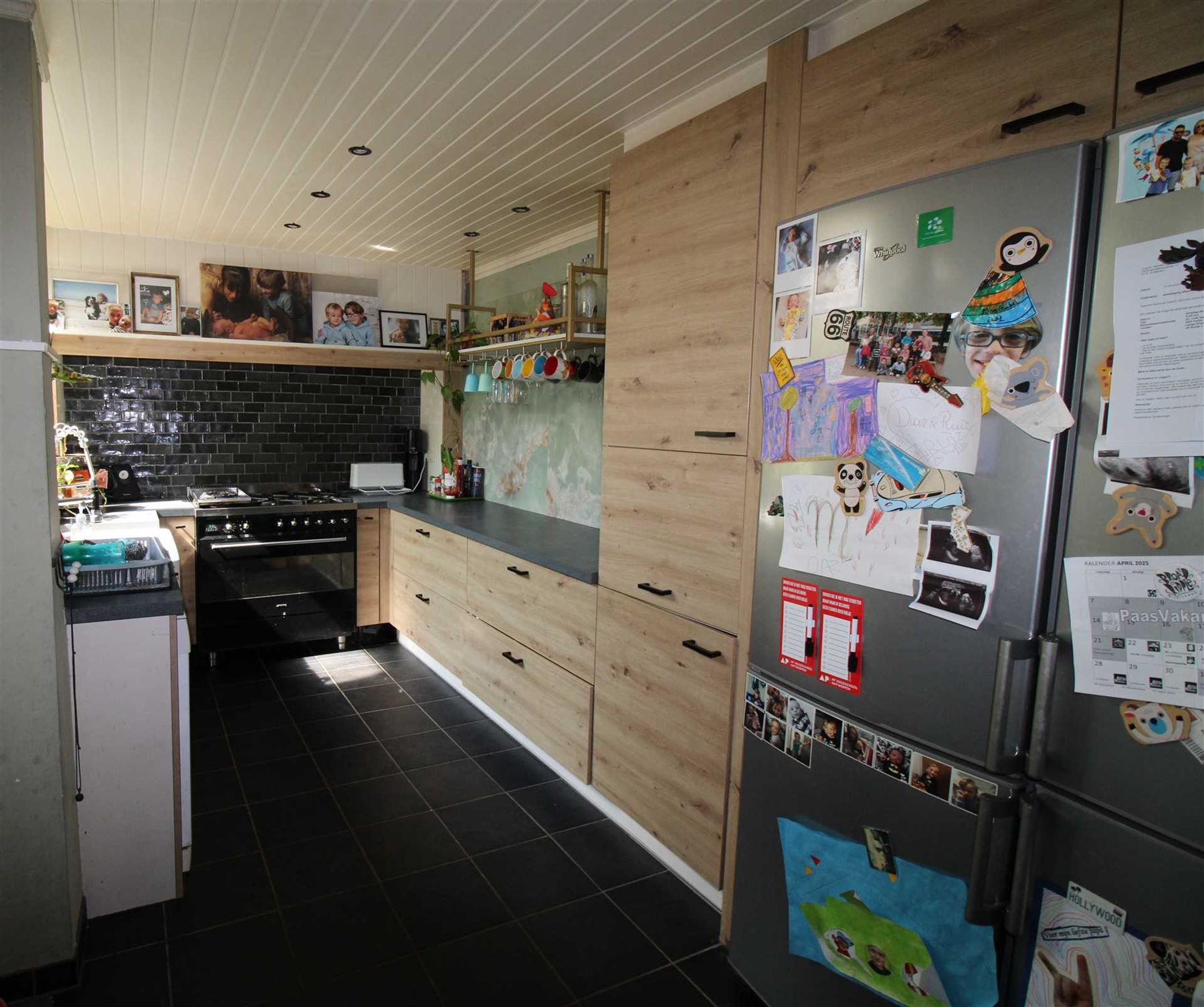 Instapklare woning met 4 slaapkamers, aparte dressing en tuin! - foto 4