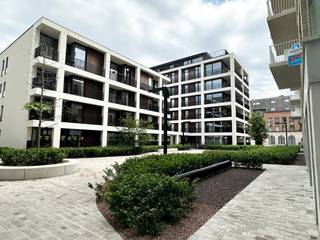 Modern nieuwbouwappartement te koop in Roeselare met gunstige oriëntatie.6 % is mogelijk bij aankoop van een nieuwbouwwoning onder bepaalde...