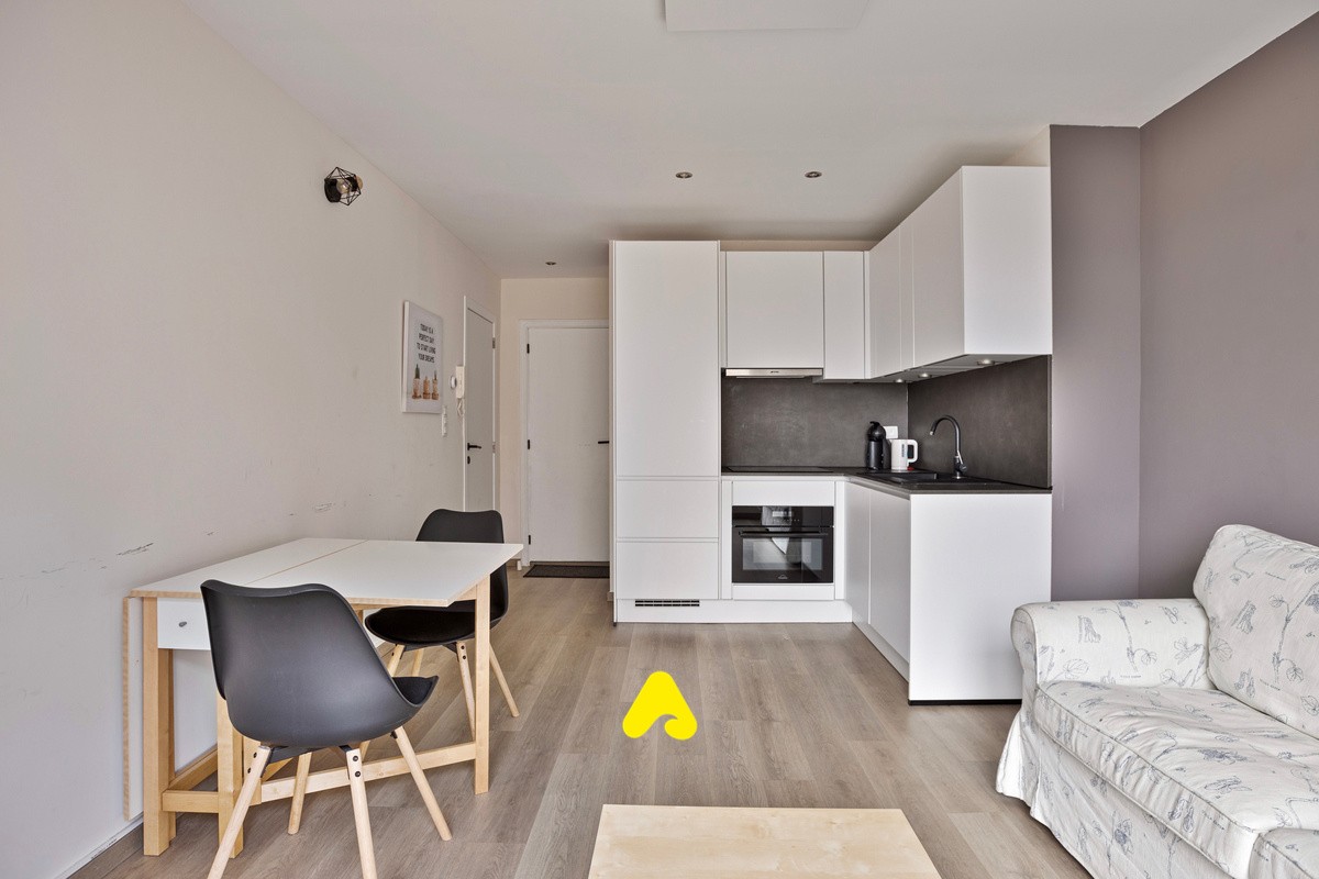 Gerenoveerde studio met lateraal zeezicht - foto 3