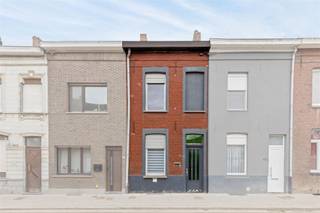 Knusse en gezellige rijwoning met tuin – Jouw warme thuis!Ben je op zoek naar een gezellige en instapklare woning met een leuke tuin? Dan is deze...